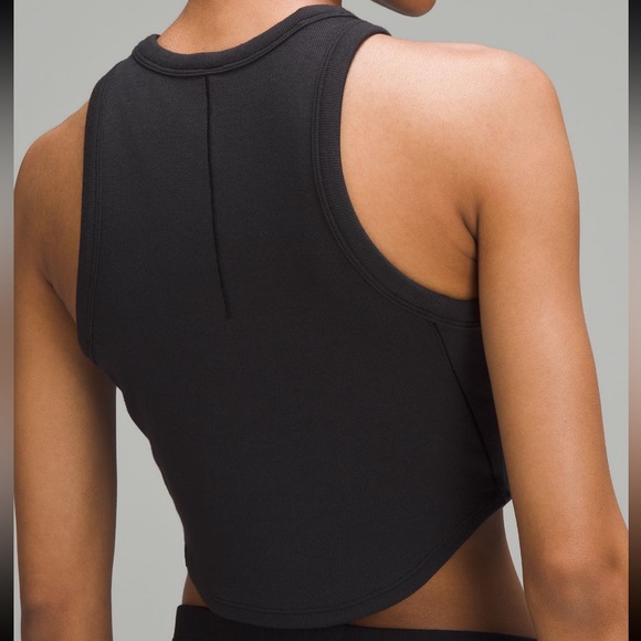 LULULEMON HOLD TIGHT CROPPED TANK BLACK COLOR NWT - Picture 2 of 6